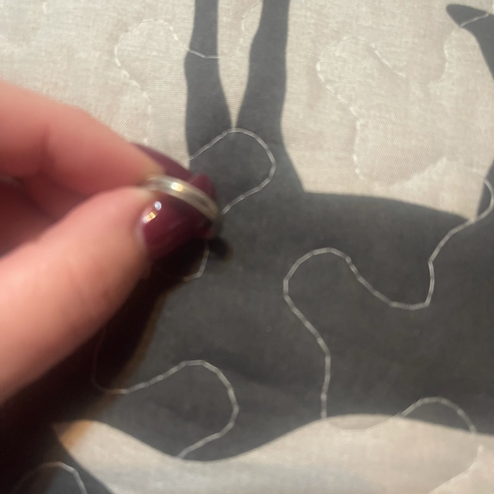 Womans size 7 white gold wedding band